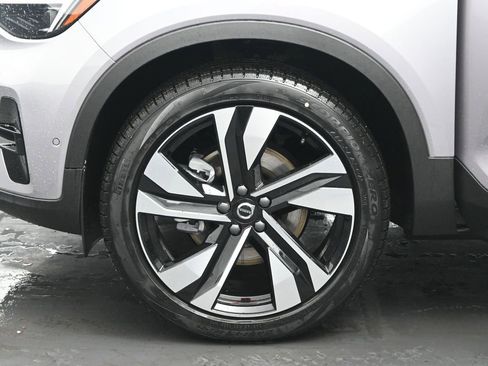 New 2026 Volvo XC40 B5 Ultra w/ Protection Package Premier image 29