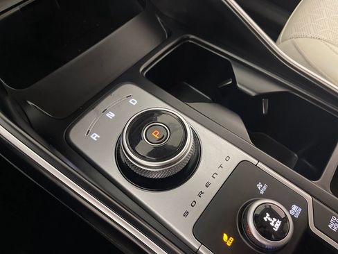 Used 2023 Kia Sorento EX image 24