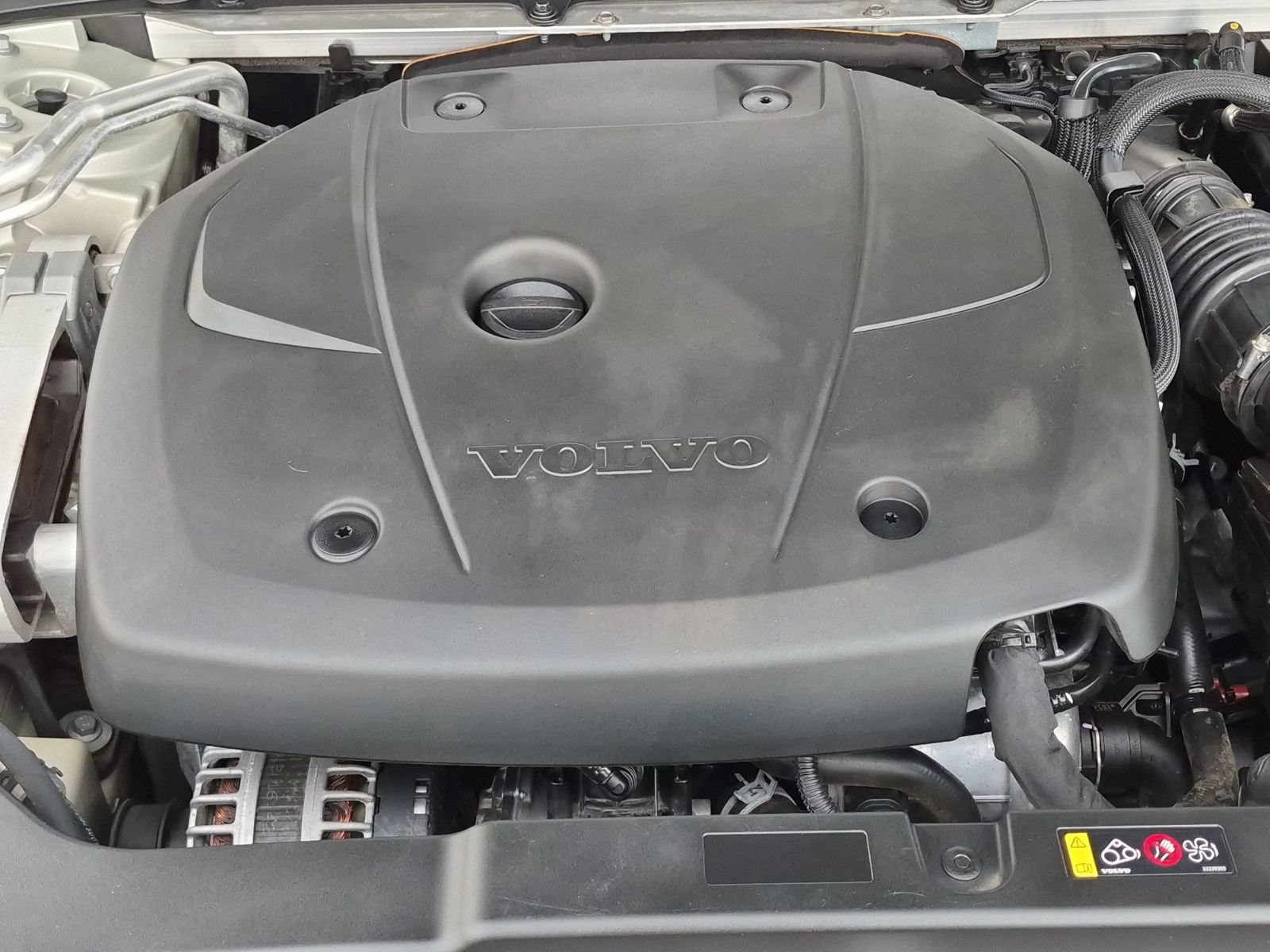 Used 2019 Volvo S60 T6 Momentum w/ Premium Package AWD/4WD image 34
