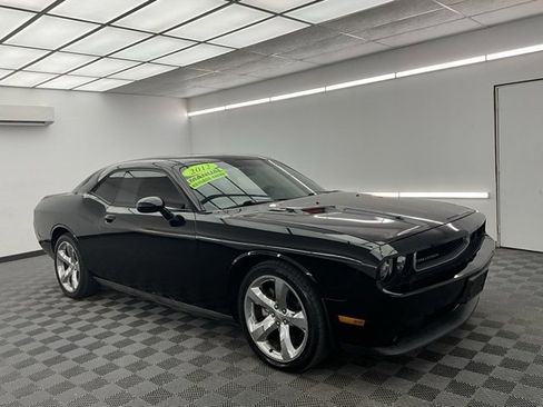 Used 2012 Dodge Challenger R/T image 3