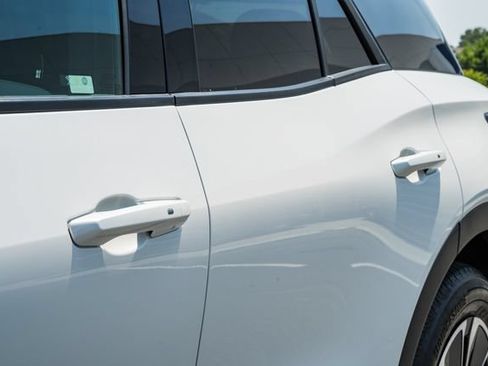 Used 2024 Chevrolet Blazer EV LT AWD/4WD image 15