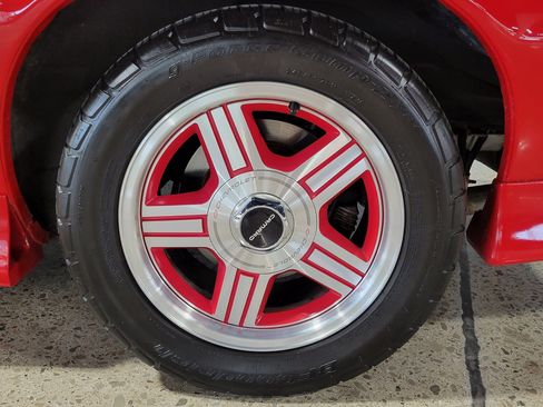 Used 1991 Chevrolet Camaro Z28 RWD image 6
