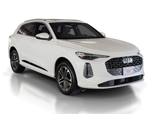 Used 2025 Audi Q5 Premium Plus w/ Premium Plus image 7