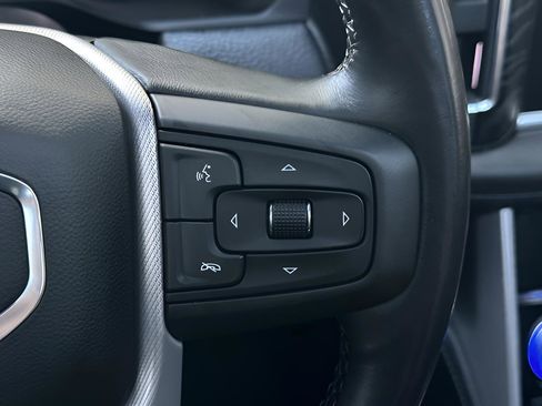 Used 2022 GMC Yukon XL Denali image 14