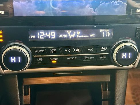 Used 2018 Subaru Outback 2.5i Limited image 16