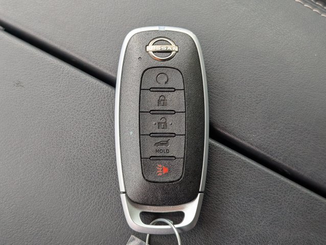 Used 2025 Nissan Rogue SL w/ SL Premium Package FWD image 30