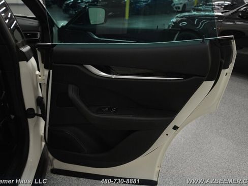 Used 2022 Maserati Levante Modena image 38