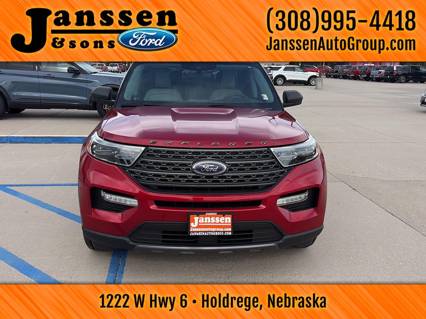 Used 2021 Ford Explorer XLT w/ Equipment Group 202A AWD/4WD image 3
