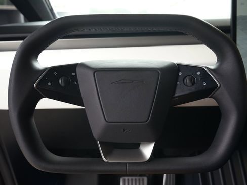 Used 2024 Tesla Cybertruck AWD Crew Cab image 14