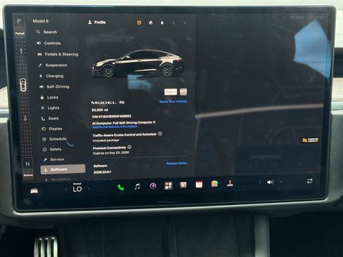 Used 2022 Tesla Model S AWD/4WD image 30
