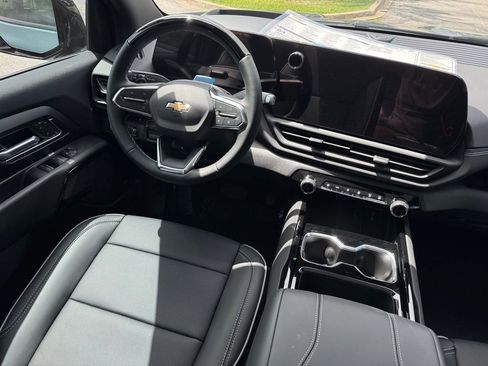 New 2026 Chevrolet Silverado EV LT w/ Premium Package AWD/4WD image 22
