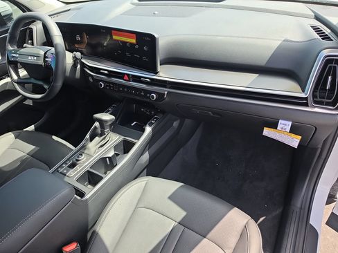 New 2026 Kia Sorento S AWD/4WD image 11