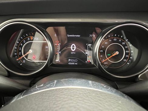 Used 2022 Jeep Wrangler Unlimited Sahara w/ Cold Weather Group image 24