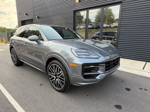 New 2026 Porsche Cayenne S AWD/4WD image 9