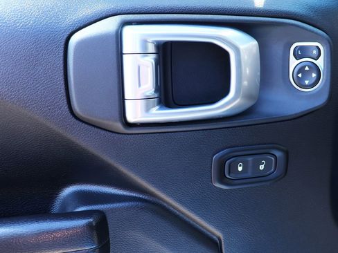 Used 2021 Jeep Gladiator Rubicon image 40