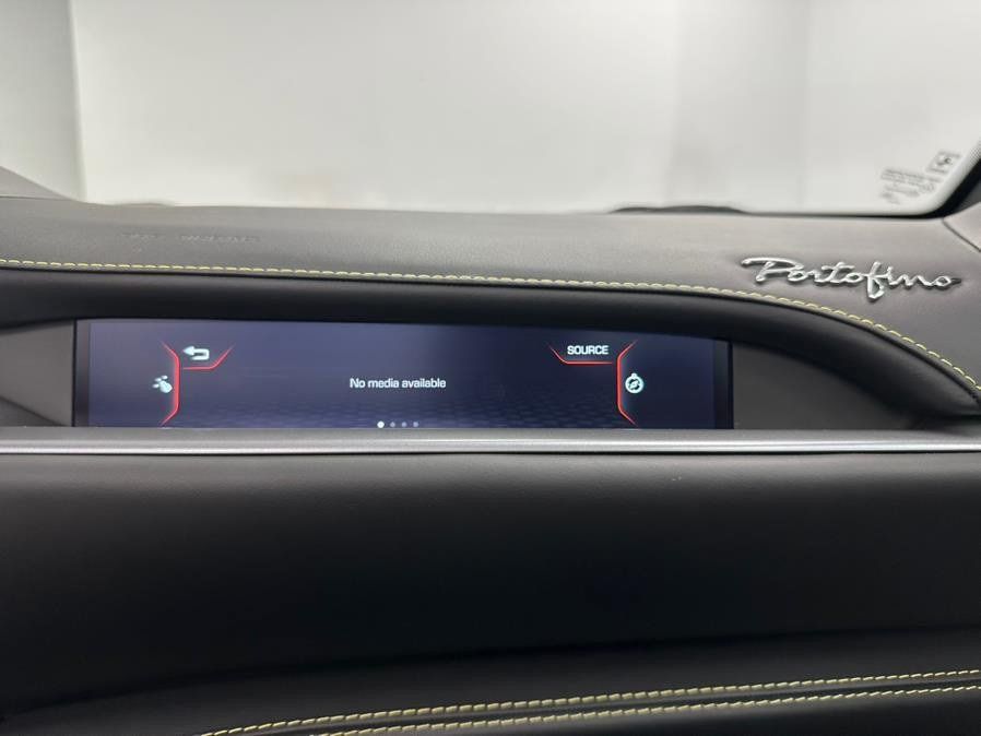 Used 2019 Ferrari Portofino RWD image 87