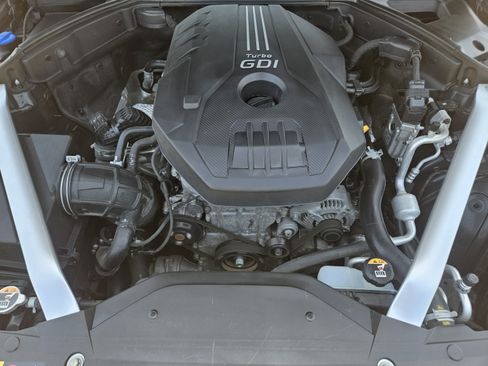 Used 2020 Genesis G70 2.0T RWD image 22