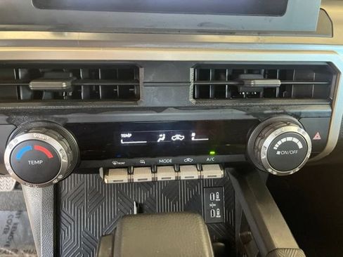 Used 2024 Toyota Tacoma SR5 AWD/4WD image 15