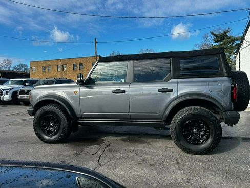 Used 2022 Ford Bronco Badlands image 2