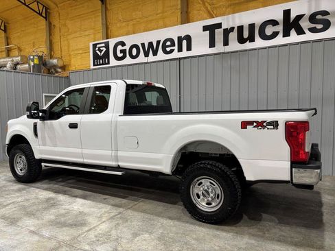 Used 2017 Ford F250 XL w/ Power Equipment Group AWD/4WD image 5