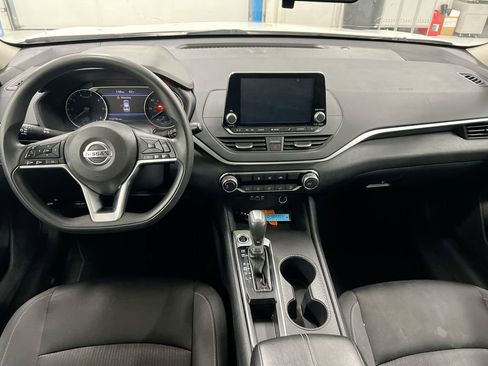 Used 2019 Nissan Altima 2.5 S FWD image 10