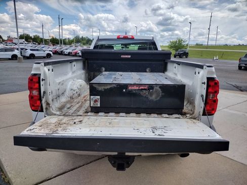 Used 2019 Chevrolet Silverado 2500 W/T AWD/4WD image 12