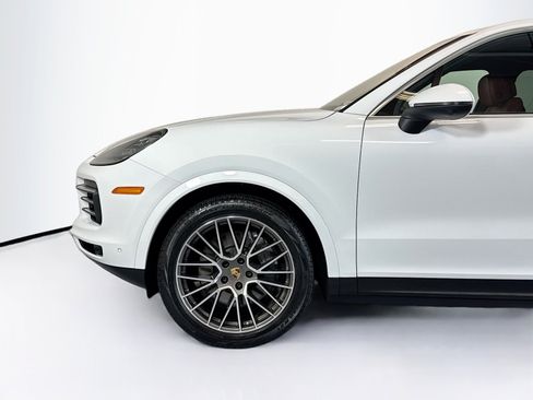 Used 2022 Porsche Cayenne S image 29