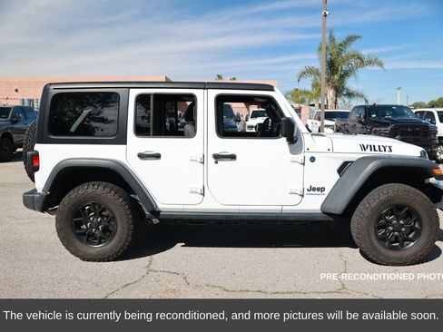 Used 2024 Jeep Wrangler Unlimited image 7