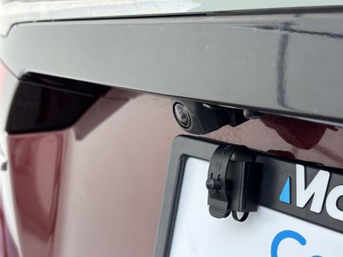 Certified 2018 Honda Clarity Plug-In Hybrid image 5