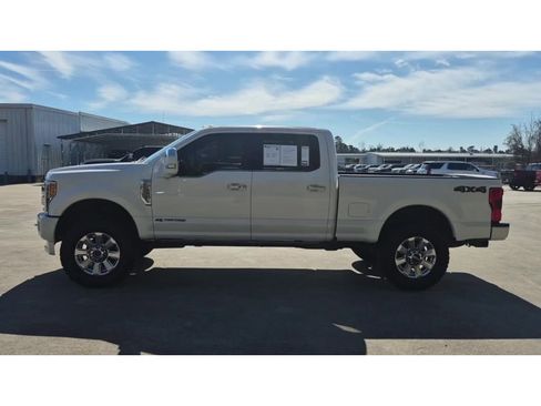 Used 2019 Ford F250 Platinum w/ Platinum Ultimate Package image 5