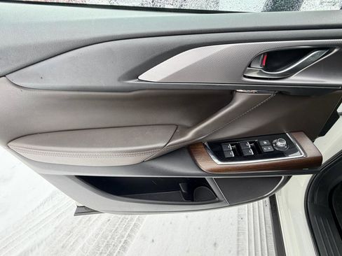 Used 2021 MAZDA CX-9 Signature image 15