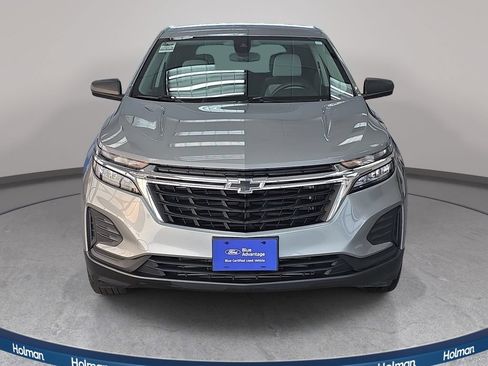 Used 2023 Chevrolet Equinox LS w/ LS Convenience Package AWD/4WD image 2