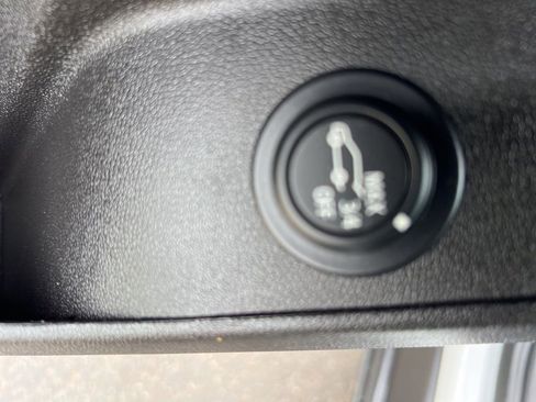 Certified 2024 Chevrolet Equinox LT AWD/4WD image 20