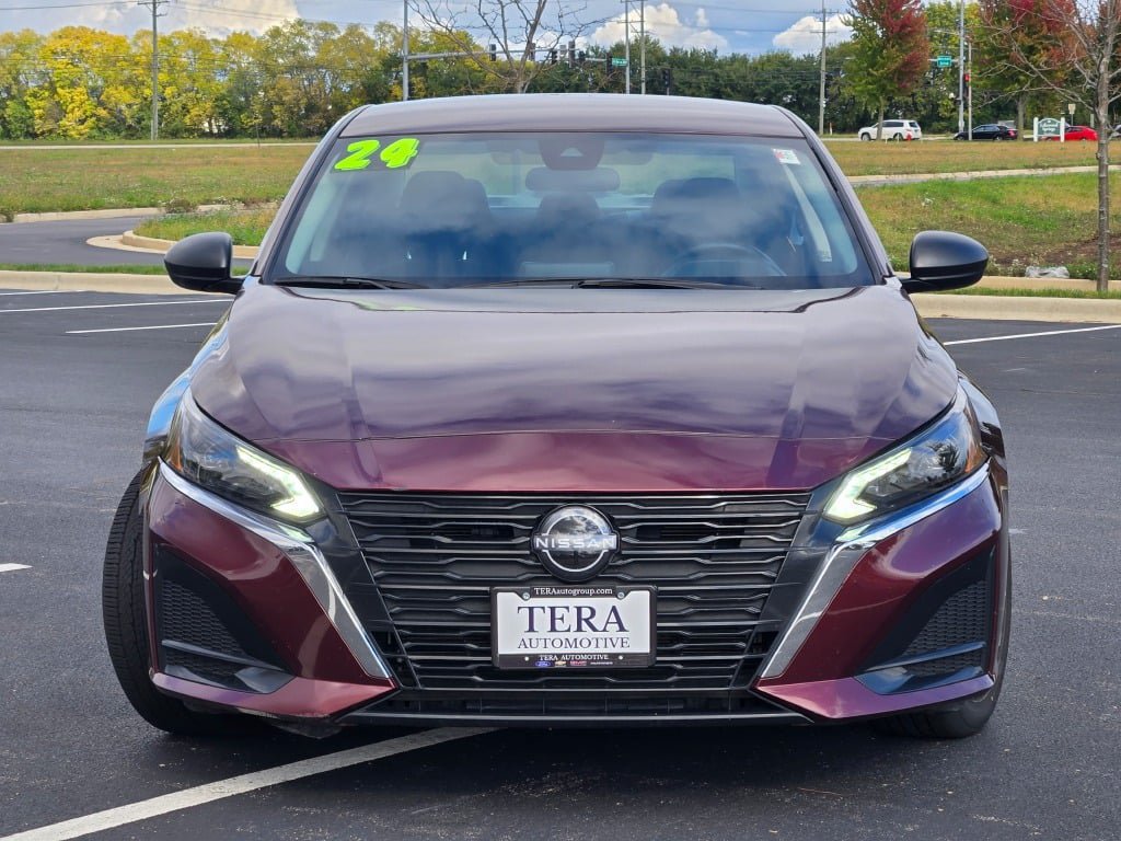 Used 2024 Nissan Altima 2.5 SV FWD image 3