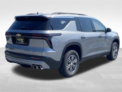 New 2026 Chevrolet Traverse LT w/ Driver Confidence Package image 3