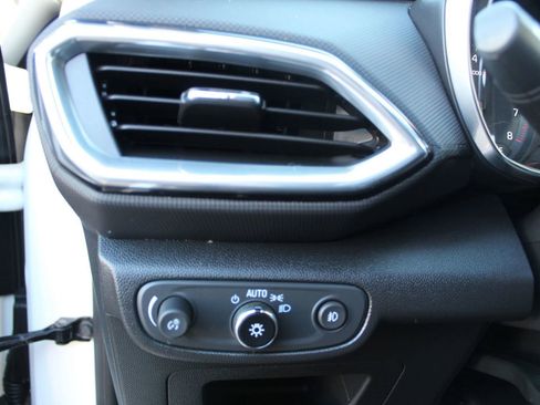 Used 2023 Chevrolet TrailBlazer LT w/ Convenience Package image 14