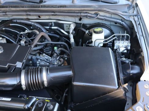 Used 2012 Nissan Xterra PRO-4X w/ Pro-4x Leather Pkg image 39