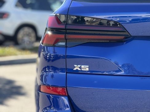 New 2026 BMW X5 M60i w/ Executive Package image 15