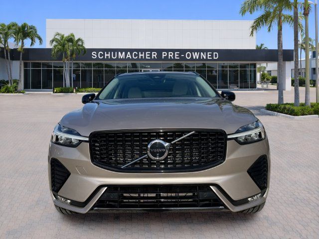 Certified 2024 Volvo XC60 B5 Plus AWD/4WD image 2