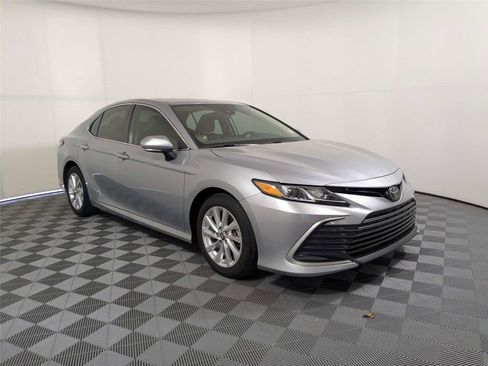 Certified 2023 Toyota Camry LE w/ Convenience Package image 3