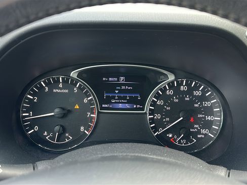Certified 2020 Nissan Pathfinder SV image 18