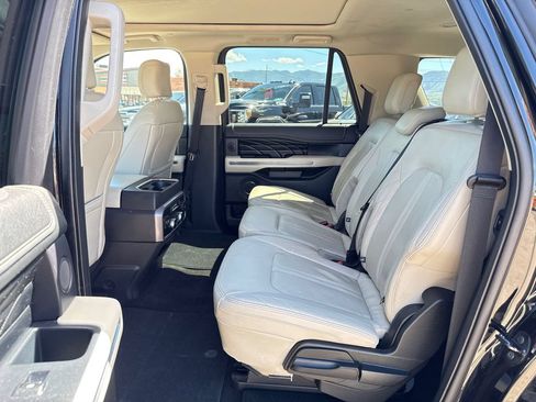 Used 2018 Ford Expedition Max Platinum AWD/4WD image 14