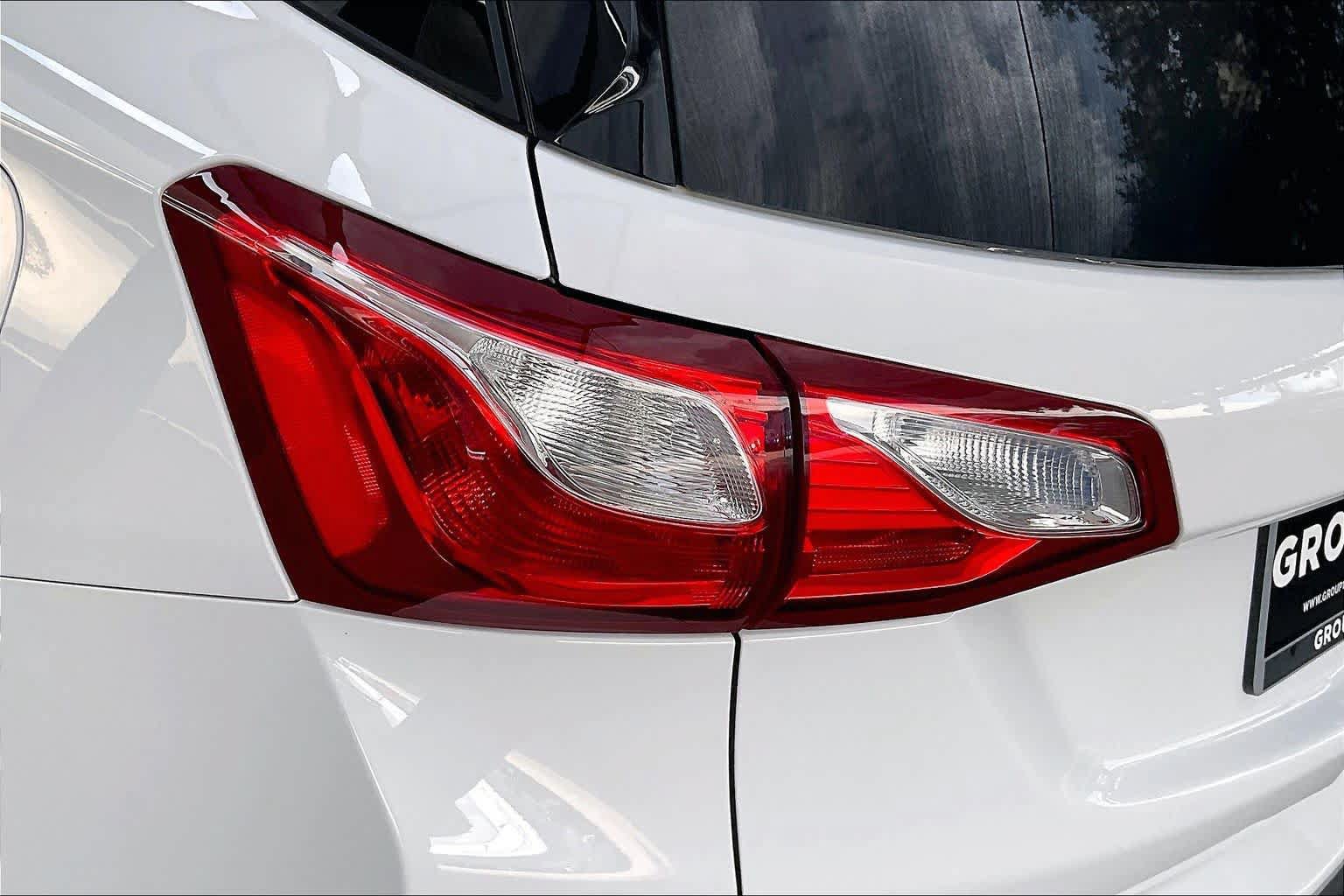 Used 2018 Chevrolet Equinox LT FWD image 28