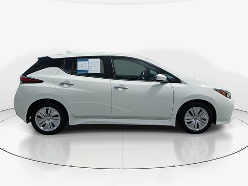 Used 2024 Nissan Leaf S FWD image 5