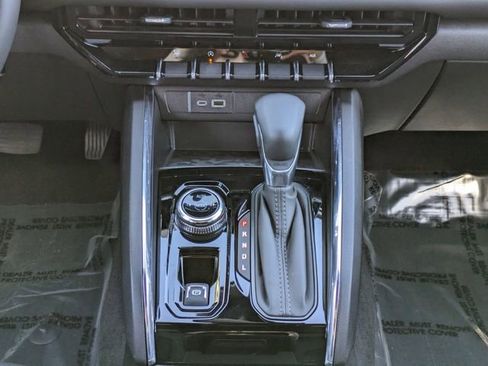 Used 2025 GMC Canyon Elevation w/ Convenience Package image 23