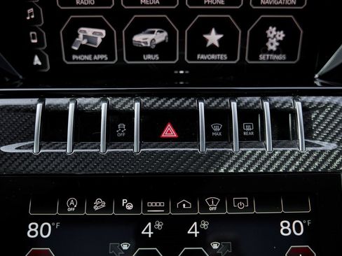 Used 2022 Lamborghini Urus image 72