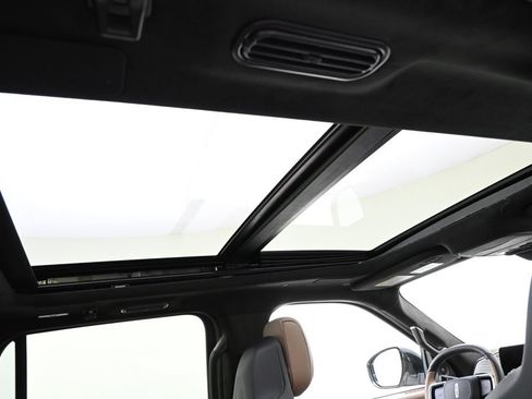 New 2026 Lincoln Navigator Black Label AWD/4WD image 17