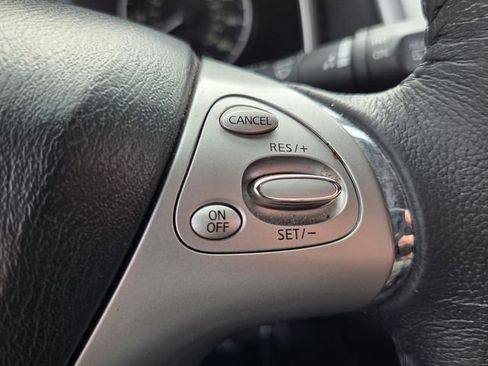 Used 2018 Nissan Murano SV image 28