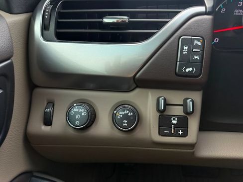 Used 2019 Chevrolet Tahoe Premier AWD/4WD image 15