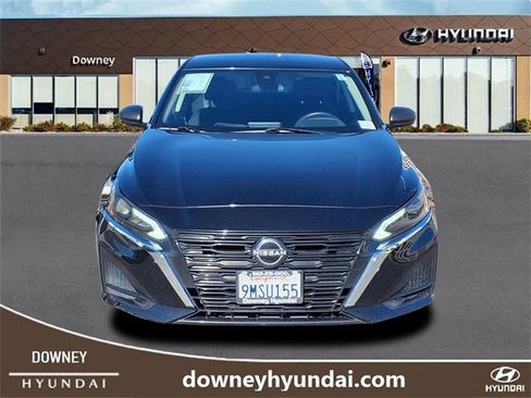 Used 2024 Nissan Altima 2.5 S image 2